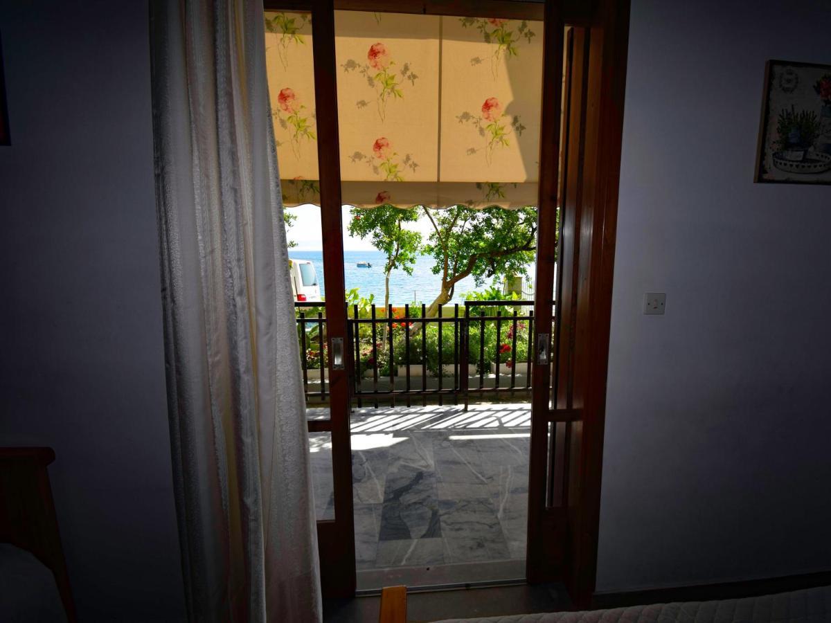 Mega Apartments Tirós 外观 照片