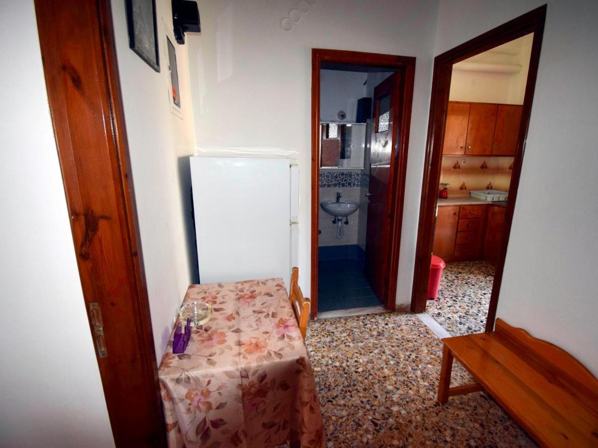 Mega Apartments Tirós 外观 照片
